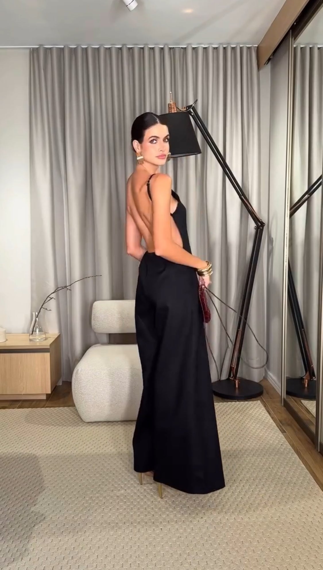 TRAJE INES