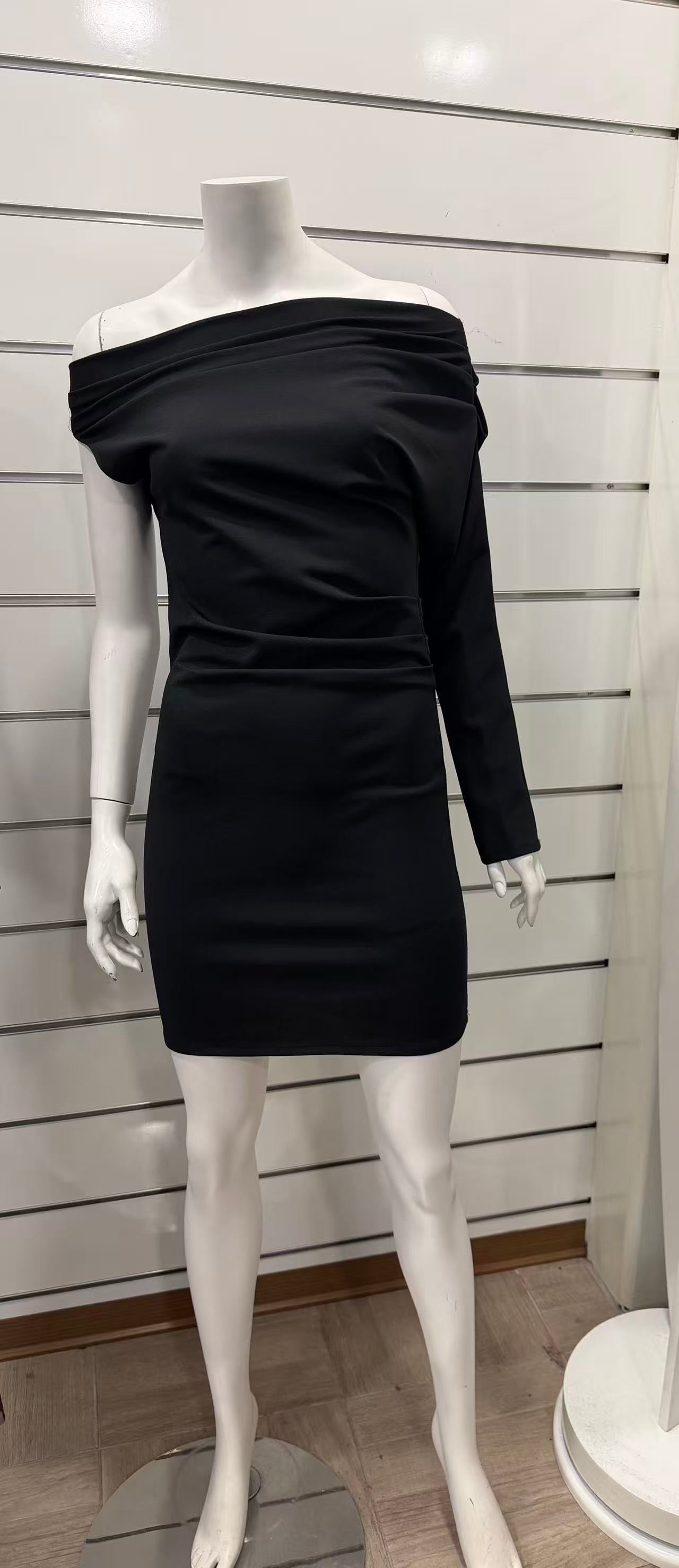 ABITO ELSA ( CALZE IN OMAGGIO )